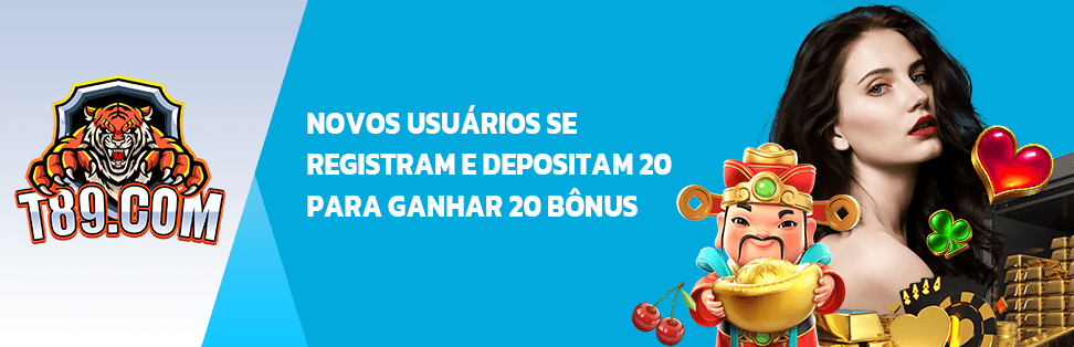 pessoas que trabalham para casas de apostas acompanhando o jogo